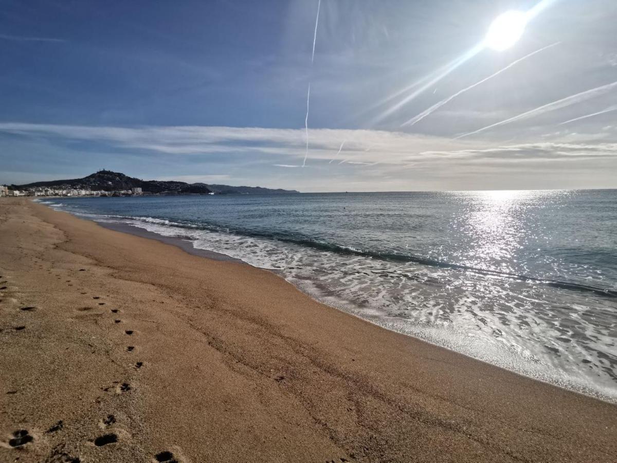 Apartment Near The Sea In Blanes Exterior foto